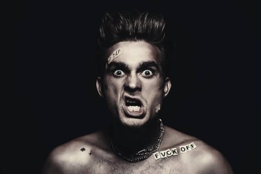 kötü tecavüzcü adam