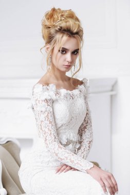 yüksek akşam saç modeli