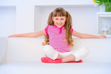 Sekiz yaşında bir kız