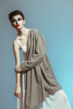 ince yapılı ve şık