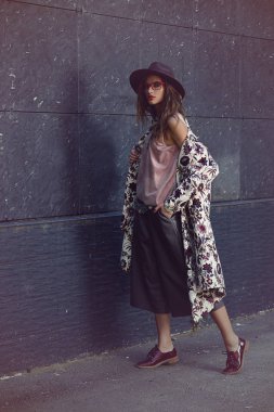 trendy genç kadın