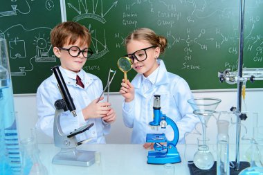 Kimya ders çocuklarda