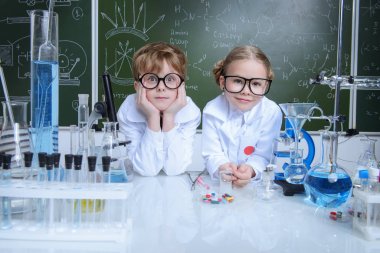 yorgun çocuk bilim adamları