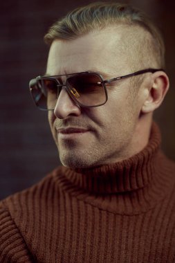 modern yakışıklı