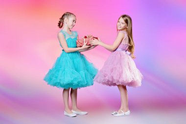 İki kişilik bir hediye.