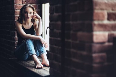 Genç güzel kadın.