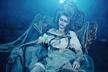 Genç Düşes öldü.