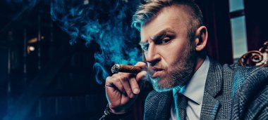 Evde puro içiyorduk.