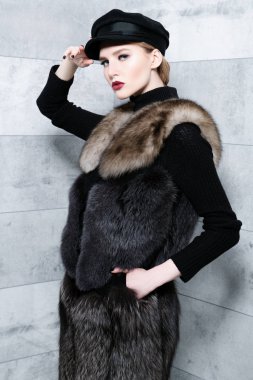 Sarışınlar için harika makyaj.