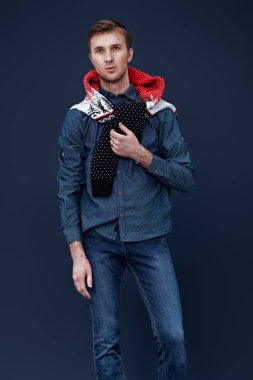 Sıcak erkek kıyafetleri.