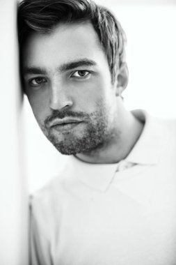 şık çağdaş adam.