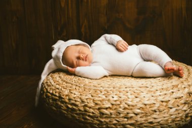 Güzel Paskalya bebeği