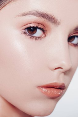 yüzün gençleşmesi