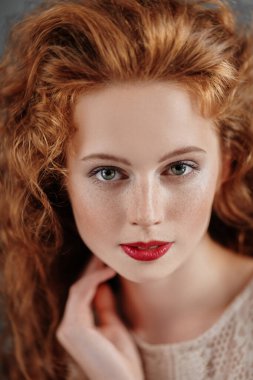 şirin Kızıl modeli