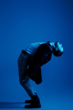 diğer taraftan göster