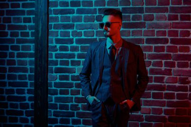 suçlu kırmızı ışık