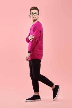 gençlik kırmızısı moda 