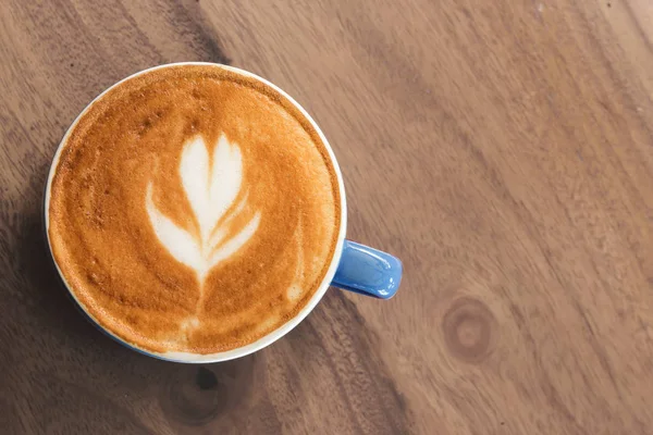 Kaffeetasse auf dem Tisch. — Stockfoto