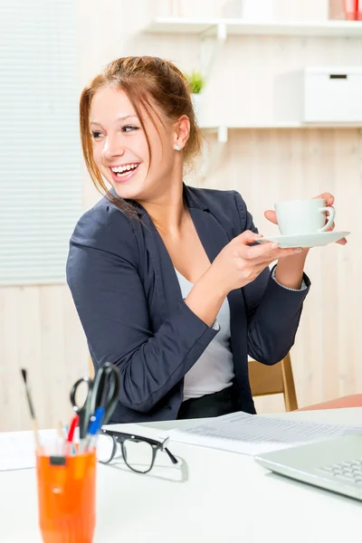 A cup of coffee to feel good during working hours at the office — Stock Photo, Image
