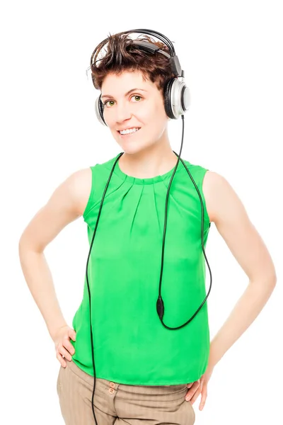 Απομονωμένη πορτρέτο μιας γυναίκας με ακουστικά σε λευκό φόντο — Φωτογραφία Αρχείου