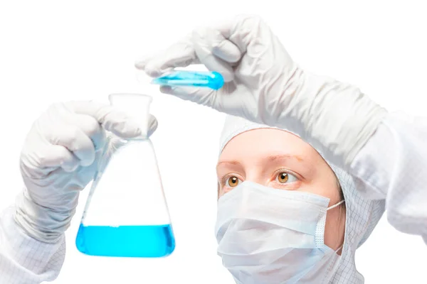Žena zkušený chemik zkoumá radioaktivní látky v — Stock fotografie