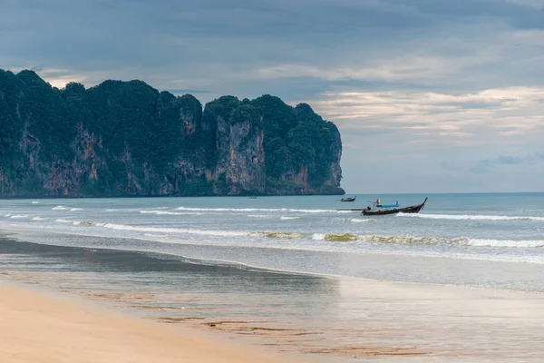 Felhős égbolt, esős, viharos időjárás, Krabi, Thaiföld — Stock Fotó