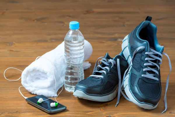 Conjunto de objetos para fitness en el primer plano del suelo —  Fotos de Stock