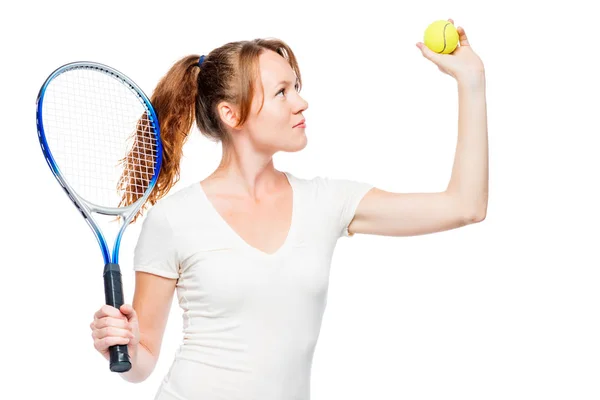 Жінка грає в теніс на білому тлі ізольовано — стокове фото