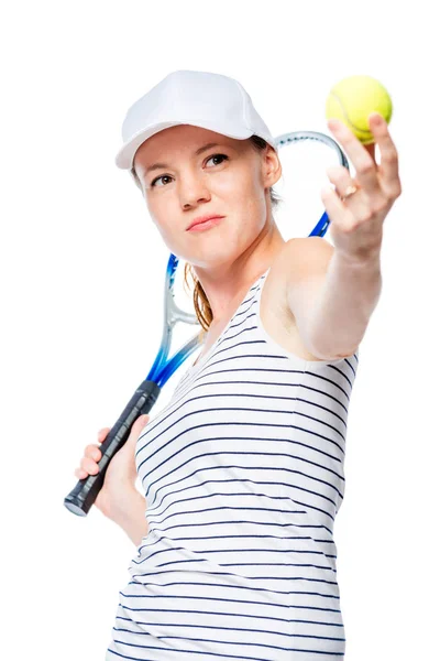 テニス プレーヤーは、ボール、白い背景があるの肖像画に焦点を当てください。 — ストック写真