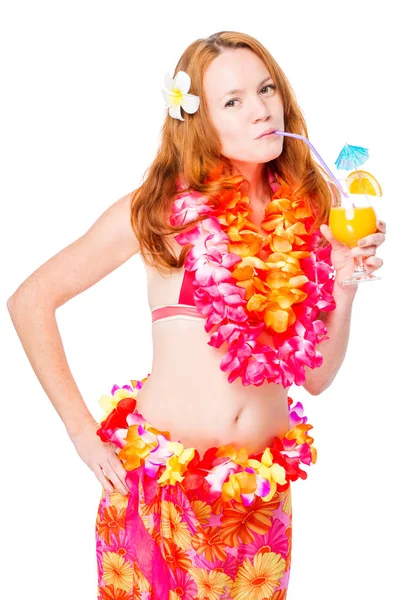 Chica delgada en bikini en Hawaii lei sobre fondo blanco con co —  Fotos de Stock