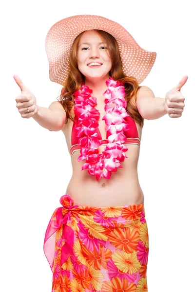 Femme en bikini, chapeau et floral Hawaiian Lei montrant pouces o — Photo