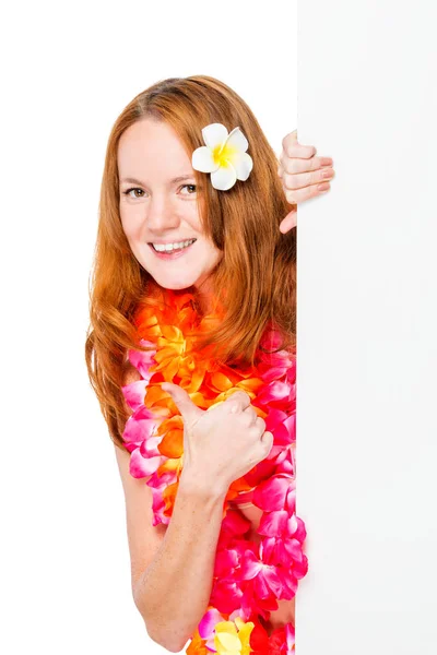 Glückliche Frau mit Federkleid im Haar mit Poster isoliert — Stockfoto