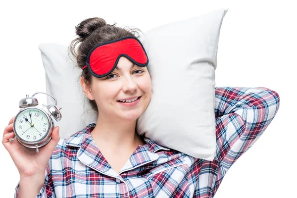 Pronto para dormir, retrato de uma mulher de pijama em um backgr branco — Fotografia de Stock