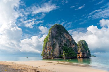 Ko Nok Tayland, Andaman Denizi çaldı