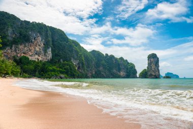 Güzel tropikal plaj Ao Nang beach Tayland