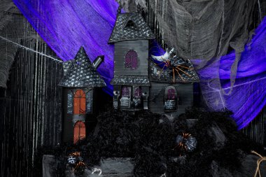 siyah renk kötü büyücü close-up oyuncak evi