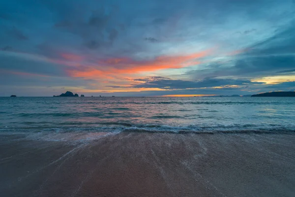 View of the Andaman Sea in the evening before darkness — Stock Photo, Image