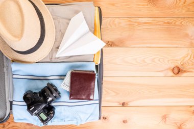 yolculuk için gerekli şeyleri hazır, uzay