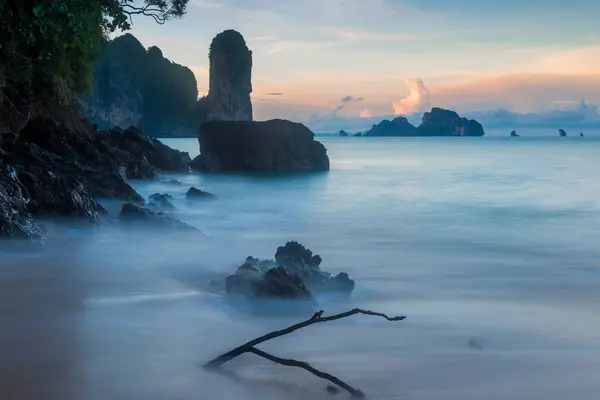 Beautiful landscape with rocks in the sea at dawn Thailand, Krab — Stock Photo, Image