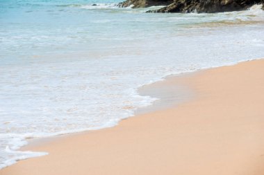 bir kumsal deniz beyaz köpük yakın çekim