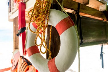 hayat halka ve ip yakın çekim sahilde