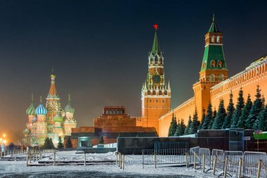 Moskova, Rusya - Kızıl Meydan gece atış - Kremlin görünümünü,