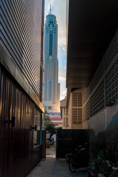View of the skyscraper Bayok Skye in Bangkok, Thailand — Stock Photo, Image