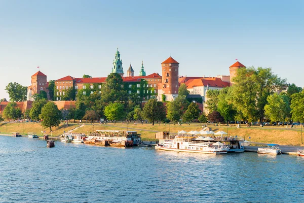 Cracovie, Pologne - 11 août 2017 : belle vue sur le château de Wawel — Photo