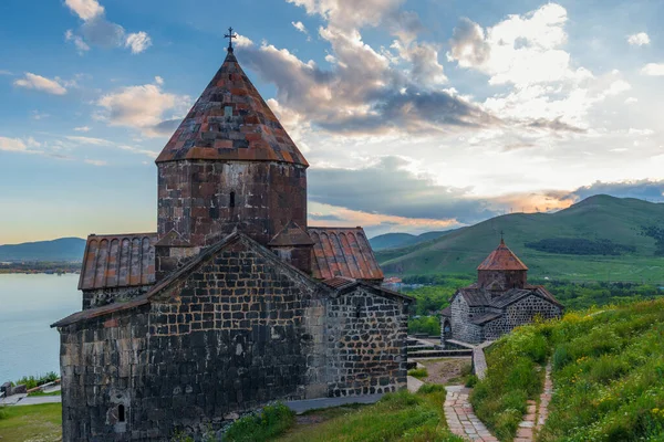 아르메니아 호수에 수도원의 — 스톡 사진