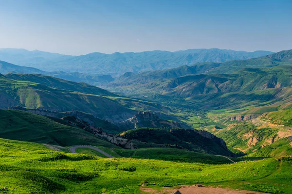 Zomer Landschap Met Uitzicht Horizon Hoge Bergen Van Armenië Bedekt — Stockfoto