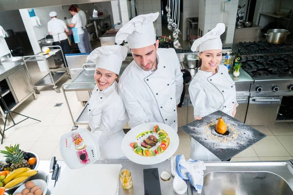 Chef Cucinare Tagliare Preparare Piatto Successivo — Foto Stock