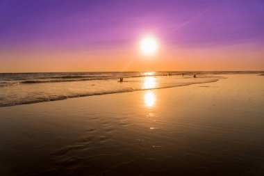 İnsanlarla sunset Beach