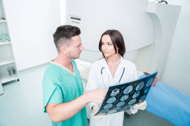 Radyoloji, cerrahi, insanlar ve tıp kavramı - kadın doktorlar