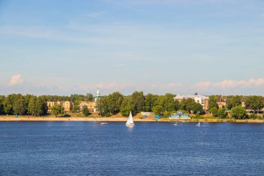 Yaroslavl 'da yatçılık. Farklı sınıflardaki yarışmalar 